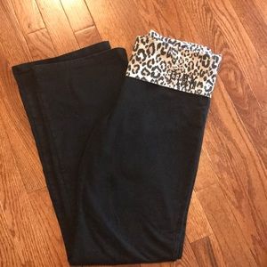 Victoria’s Secret Pink yoga pants